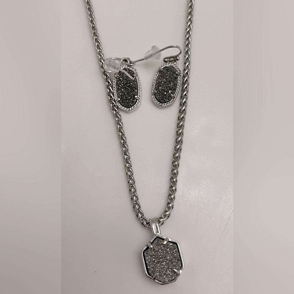 Kendra Scott Drusy necklace and earrings